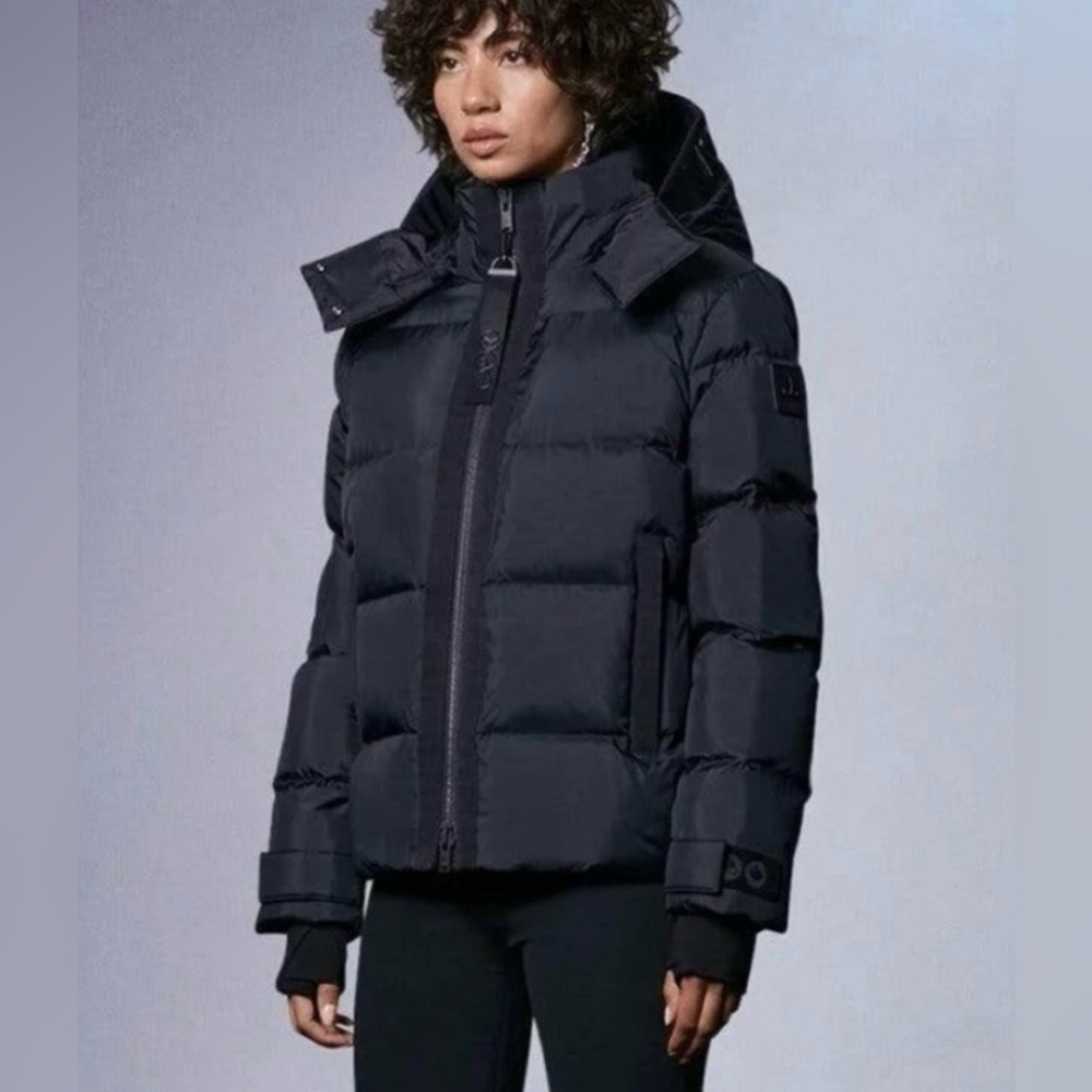 🫎 MOOSE KNUCKLES Women's Black Puffer Winter Jacket with Hood - M